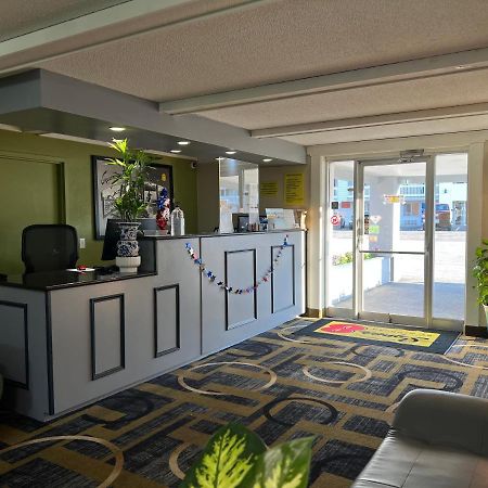 Super 8 By Wyndham Bangor Hotel Kültér fotó